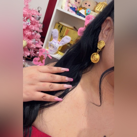 Versace Drop Medusa Earring w COA - Picture 5 of 5